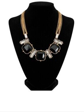 Kenneth Cole New York Statement Necklace NWT